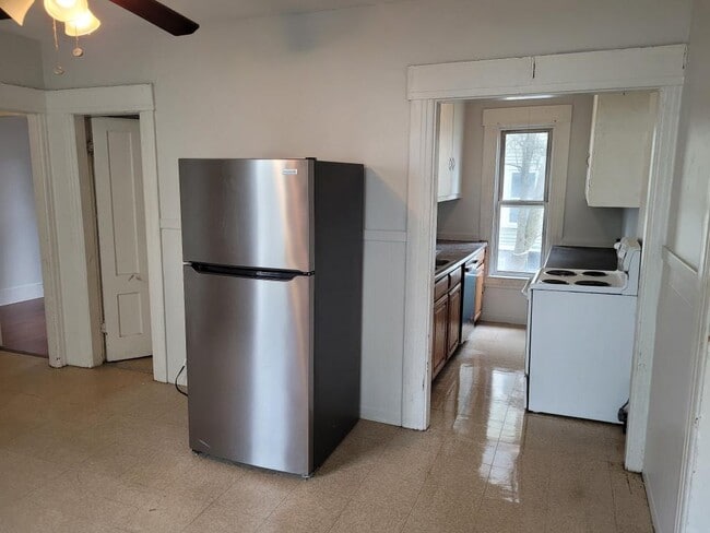 Building Photo - 248 Prospect St