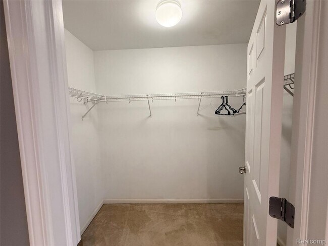 Building Photo - 207 Amys Walk