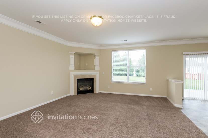 Building Photo - 16411 Austringer Pl