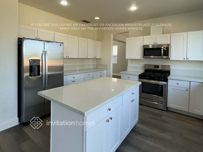 Building Photo - 1187 Jewelflower St