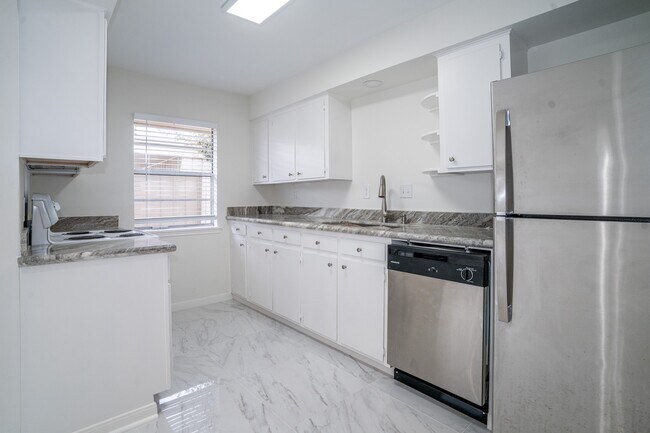 Building Photo - 6404 Olympia Dr
