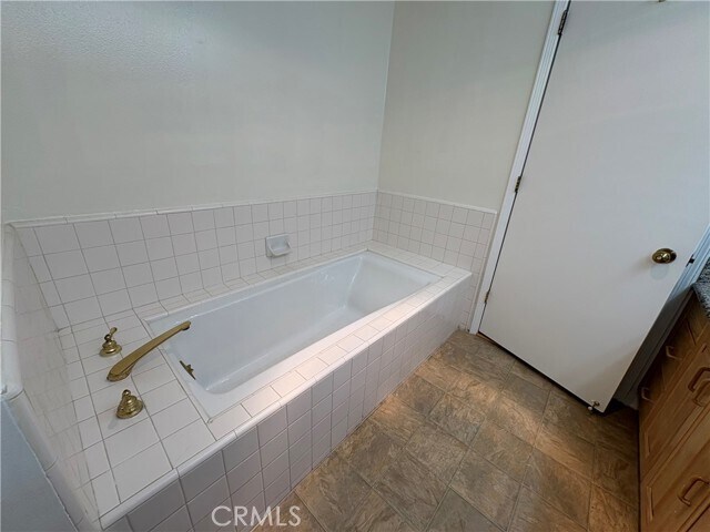 Building Photo - 200 N Swall Dr