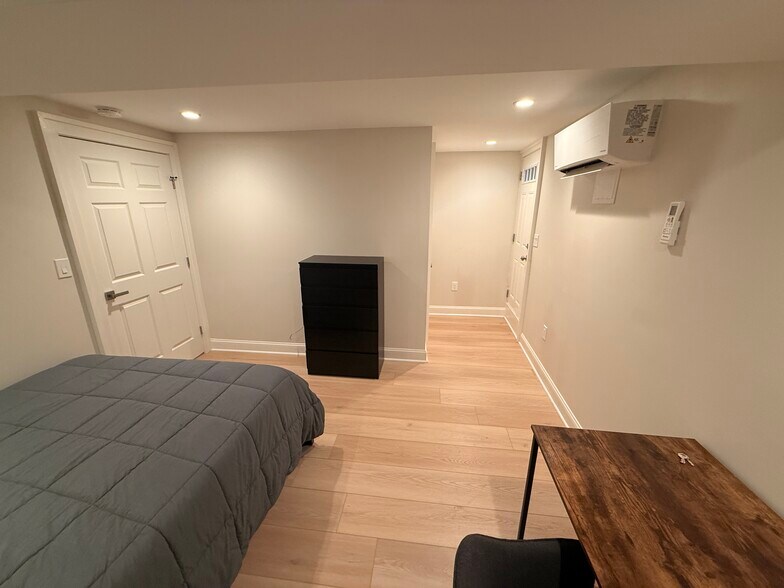 Building Photo - 2122 2nd St NW