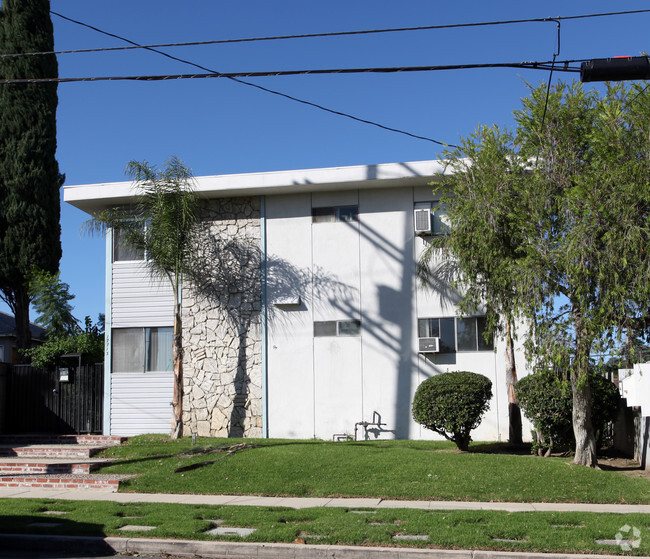 Building Photo - 17713 Kingsbury St