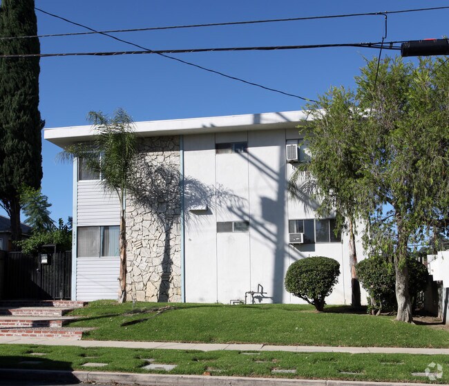 Building Photo - Kingsbury Apartments