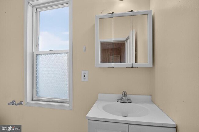 Building Photo - 2228 Taggert St