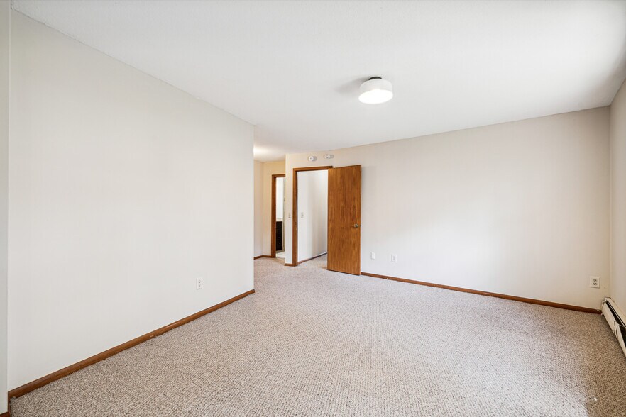Building Photo - 4516 County Rd 25