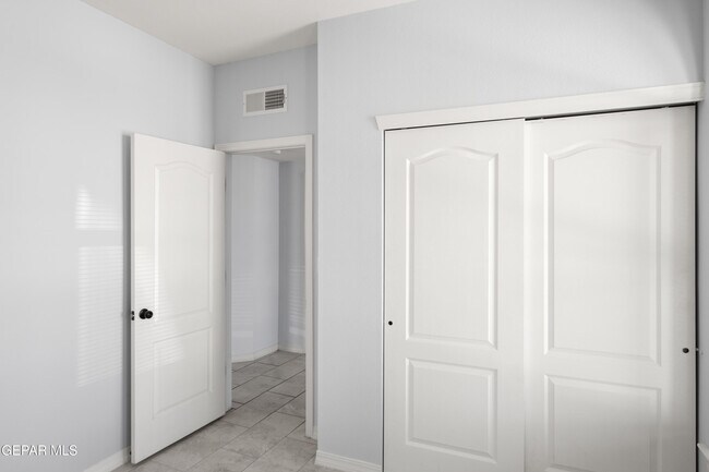 Building Photo - 14368 Chris Zingo Ln