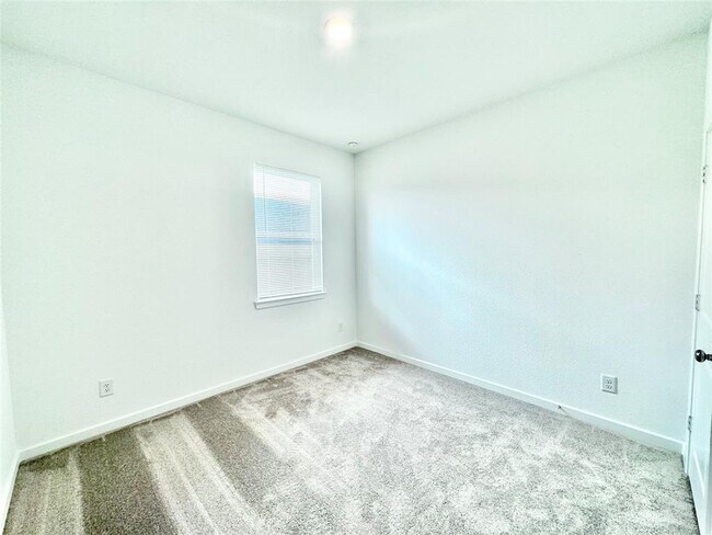 Building Photo - 21823 White Stone Creek Dr