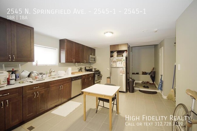 Building Photo - 2545 N Springfield Ave