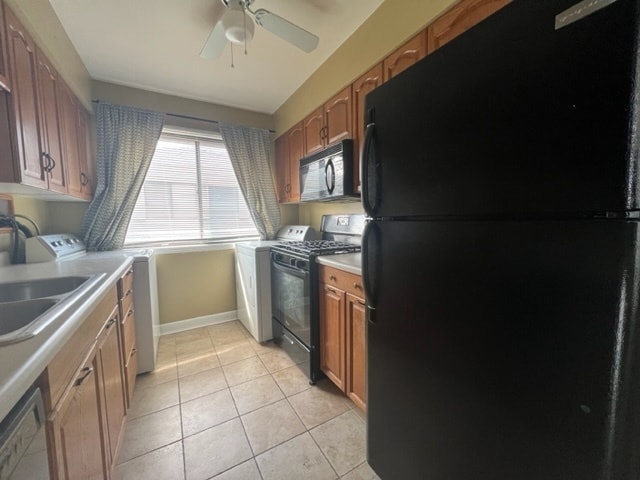 Building Photo - 1367 Sacramento Dr