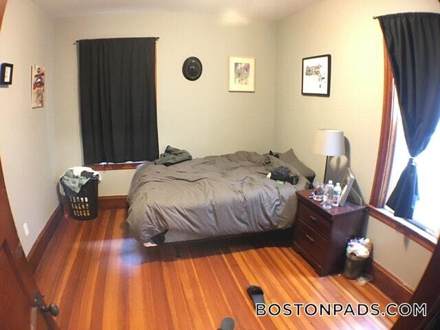 Building Photo - 18 Taft St