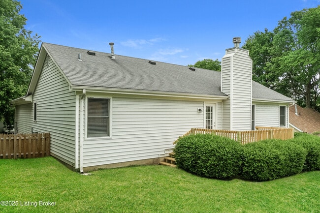 Building Photo - 10714 English Oak Ct