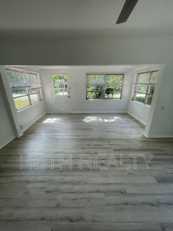 Building Photo - 1588 Hamilton Street