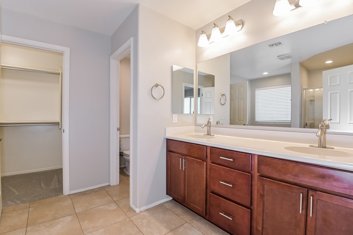 Building Photo - 758 W Calle Capotasto