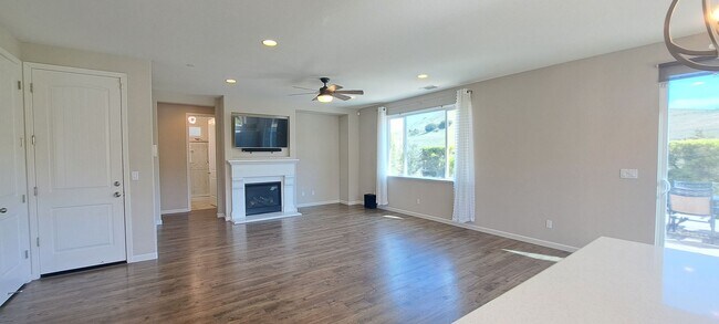 Building Photo - 4719 Sweetwater Pl
