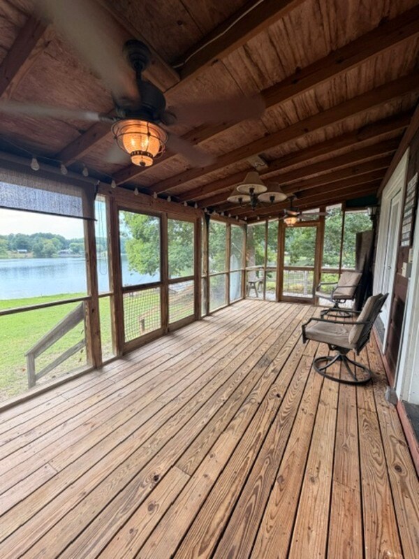 Building Photo - 127 Oak Pointe Rd