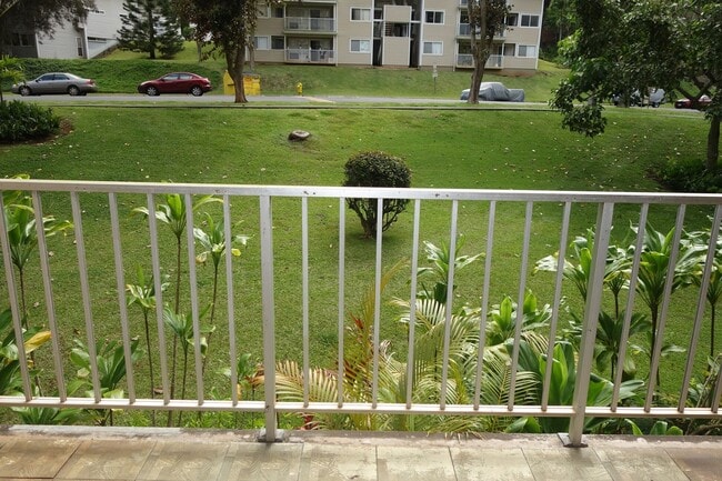 Building Photo - 2 bedroom, 1 bath, 2 parking in Waikalani Woodlands