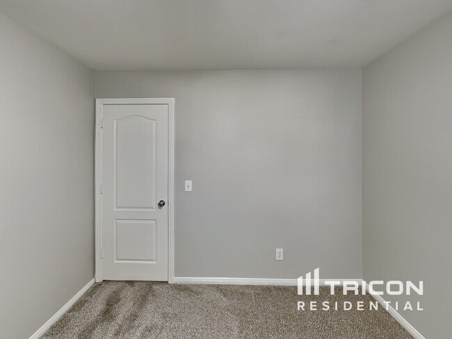 Building Photo - 6119 Bing Cherry Dr
