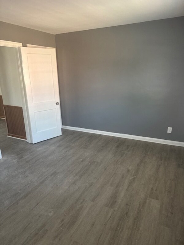 Building Photo - 4036 Homelawn Ave