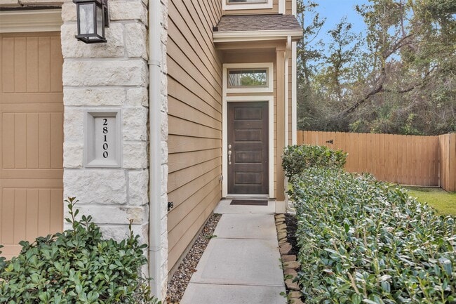 Building Photo - 28100 Rocky Heights Dr