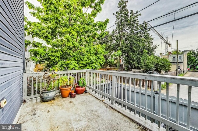 Building Photo - 627 Lamont St NW