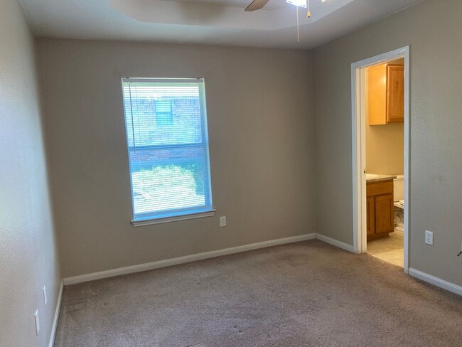 Building Photo - 3 BEDROOM CLOSE TO UMHB