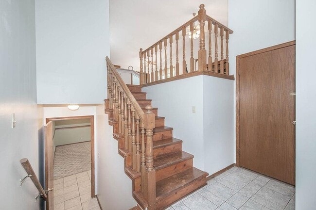 Building Photo - 1819 S Cranbrook Ave