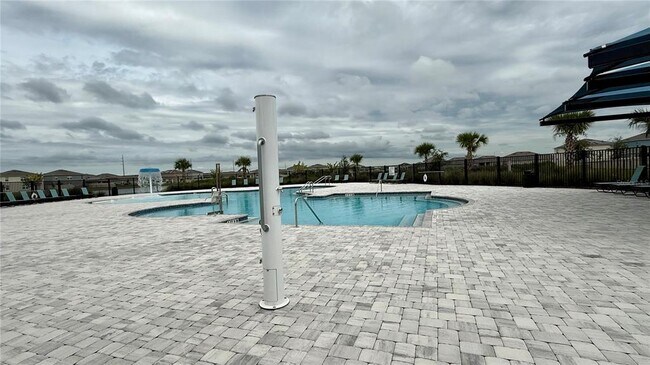 Building Photo - 3314 Pine Lily Ave