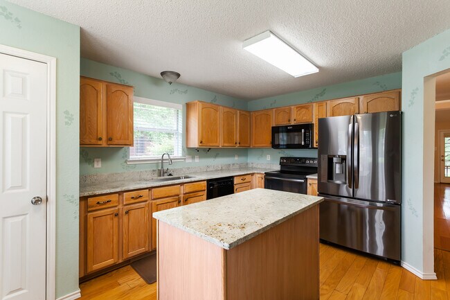 Building Photo - 366 Dalhart Dr