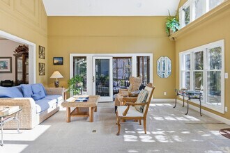 Building Photo - 36 Gloucester Rd