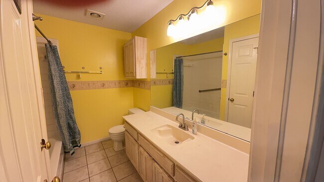 Building Photo - Great 3 bed, 2 bath home in Broken Arrow w...