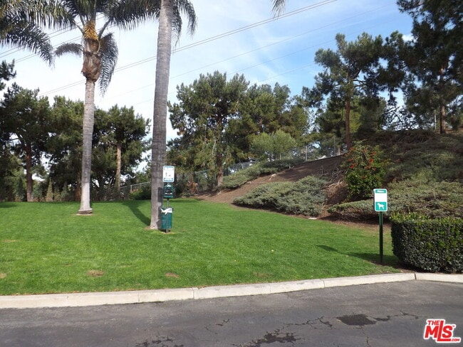 Building Photo - 26953 Jasper