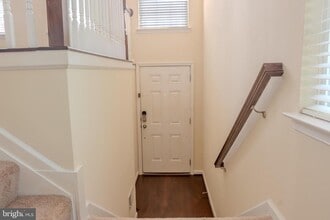 Building Photo - 726 Millhouse Dr