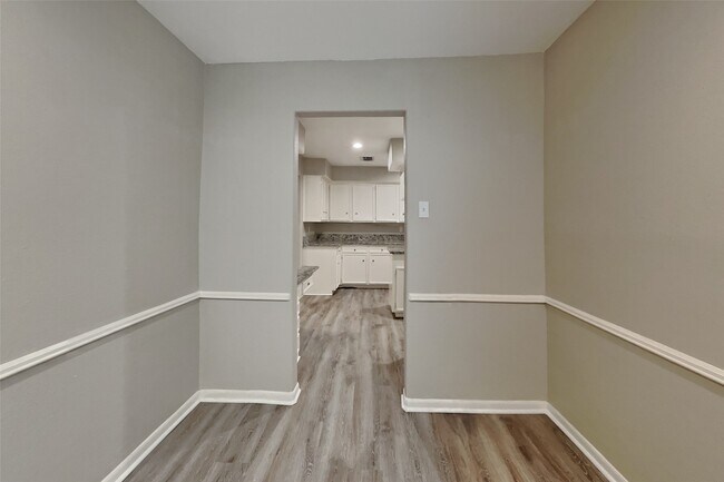 Building Photo - 2318 Turtle Creek Dr