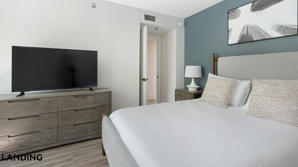 Building Photo - 1550 Clarendon Blvd