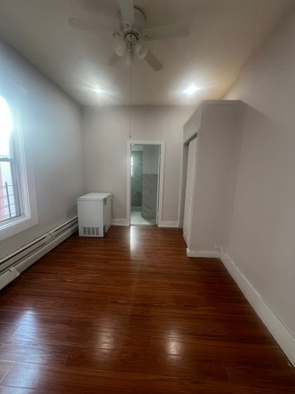 Building Photo - 2069 Crotona Ave