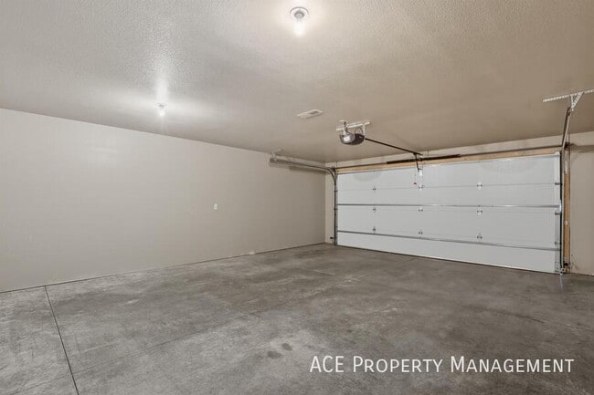 Building Photo - 22719 Radar Hill Rd