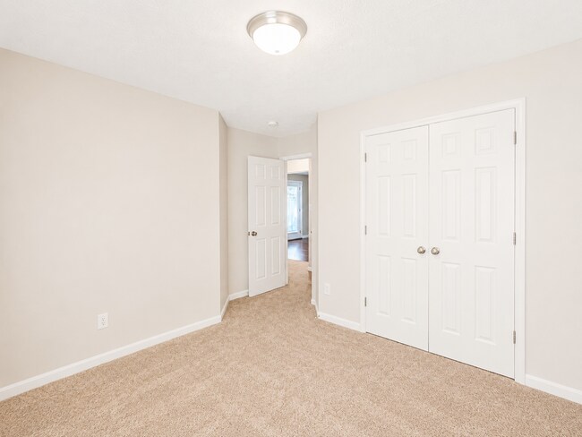 Building Photo - Modern Ranch Living in Desirable Cooper Farms!