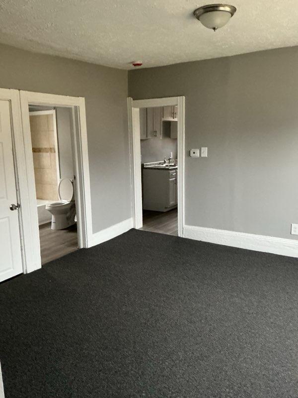 Building Photo - 1237 E 112th St