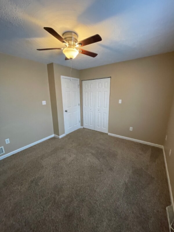 Building Photo - 302 Sheldon Ave
