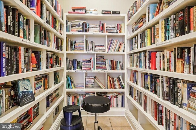 Building Photo - 5500 Holmes Run Pkwy