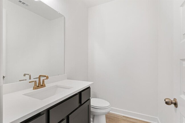 Building Photo - 203 Shining Succulent Dr
