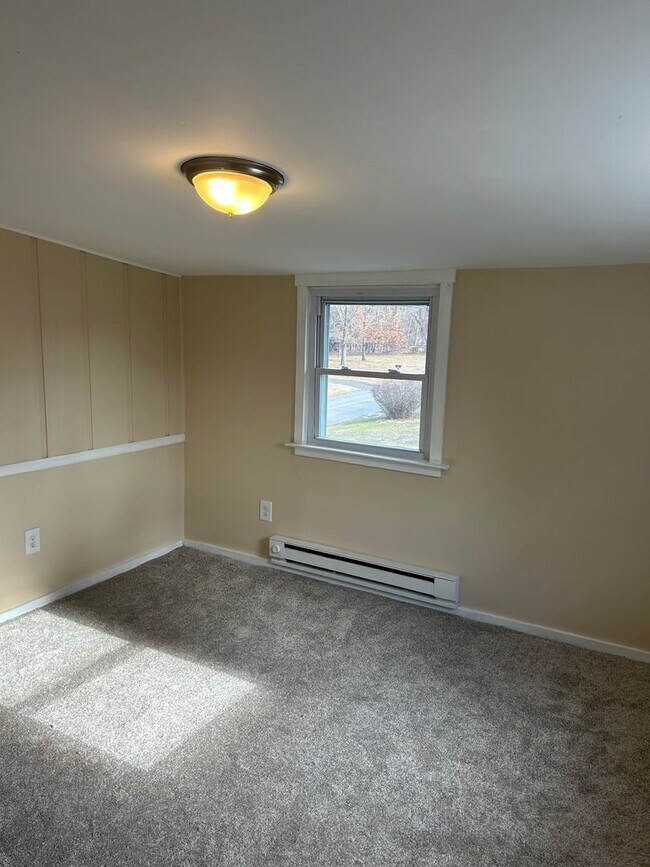 Building Photo - 12-14 Chapel