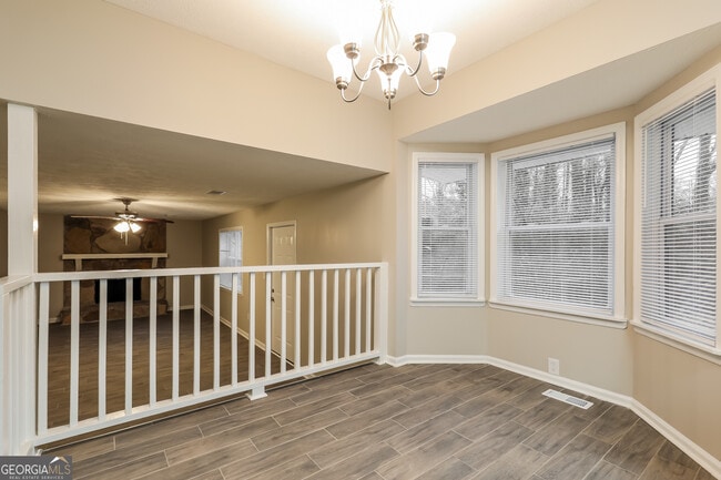 Building Photo - 2246 Camden Ct