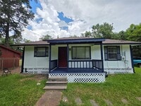 Building Photo - 18891 Ferne Dr