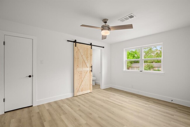 Building Photo - 9006 Lodge Ct