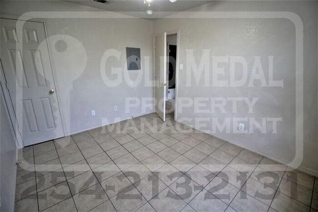 Building Photo - 1619 Inca Dr