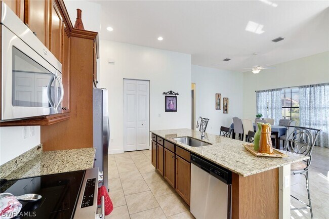 Building Photo - 5177 Salerno St