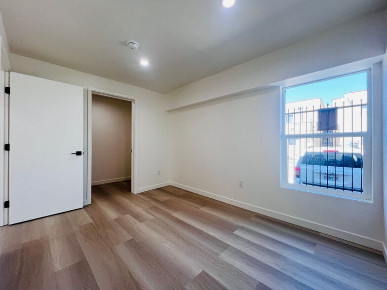 Building Photo - 1817 S Highland Ave